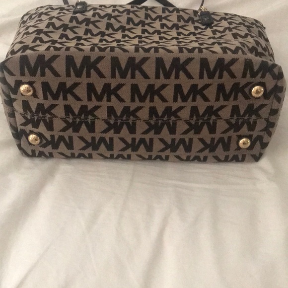 Michael Kors Purse - Picture 2 of 5